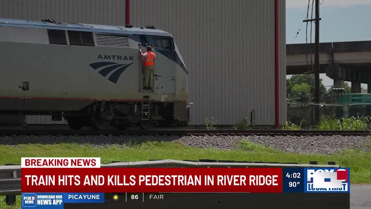 Man fatally struck by Amtrak train while walking on tracks in Jefferson ...