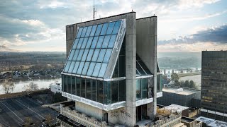 Exploring an ABANDONED $7,000,000 Futuristic Glass Penthouse | Abandoned Skyscraper by BigBankz 362,920 views 2 months ago 33 minutes