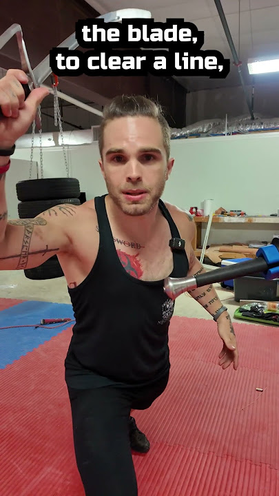 You SHOULD Attack the Blade?! #sword #HEMA #shorts