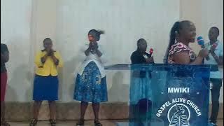 Imbeni kwa furaha Jehovah ametuletea uzima tele. live praise and worship with Esther Paul