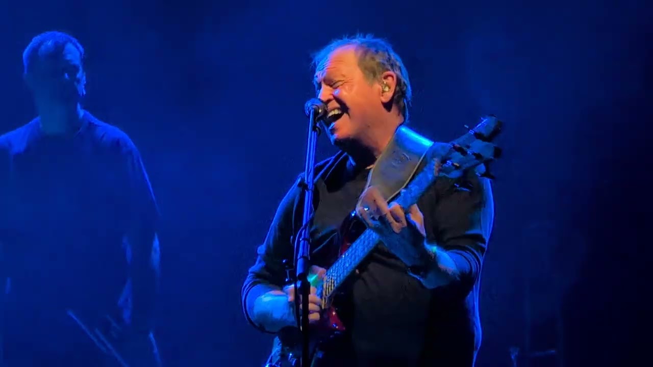 Level 42 - Love Games (2025)