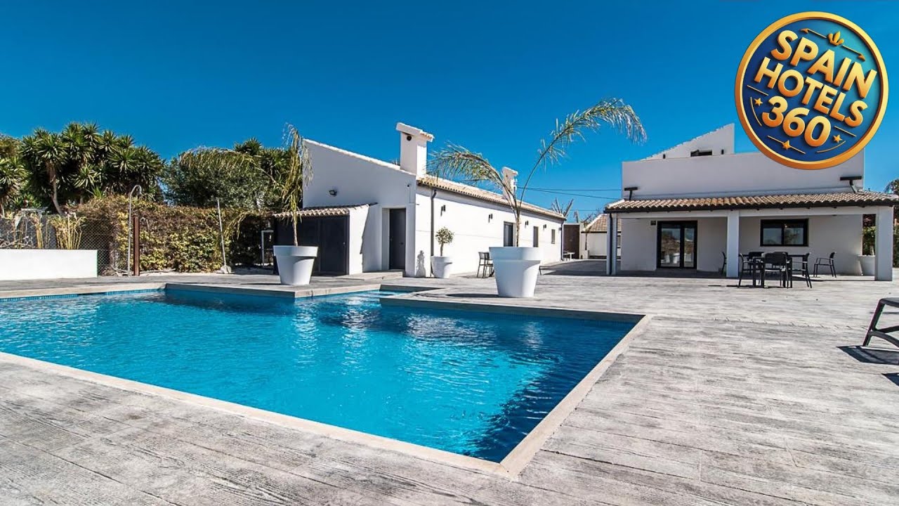 Casa La Vuelta | La Marina, Spain | Hotel Review ⭐