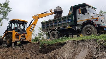 JCB Backhoe Machine Loading Soil in Dump Truck - JCB Cutting Mud and Making Drain - JCB Video