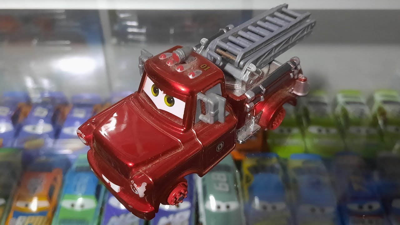 Mattel Disney/Pixar Cars Metallic Rescue Squad Mater (SDCC