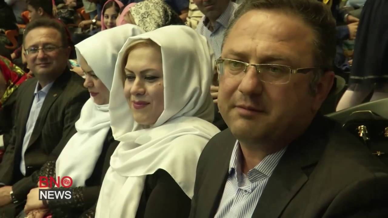 Mass number of Iranian twins gather in Tehran