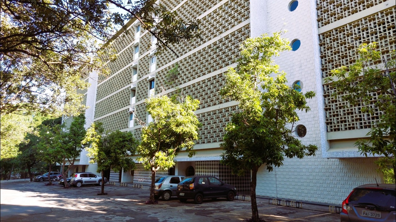 Brasília - SQS 203 - Uma bela quadra com muita história