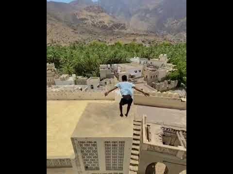 قفزه خطره جدا لو وقع يبقي مع السلامه خش وشوف