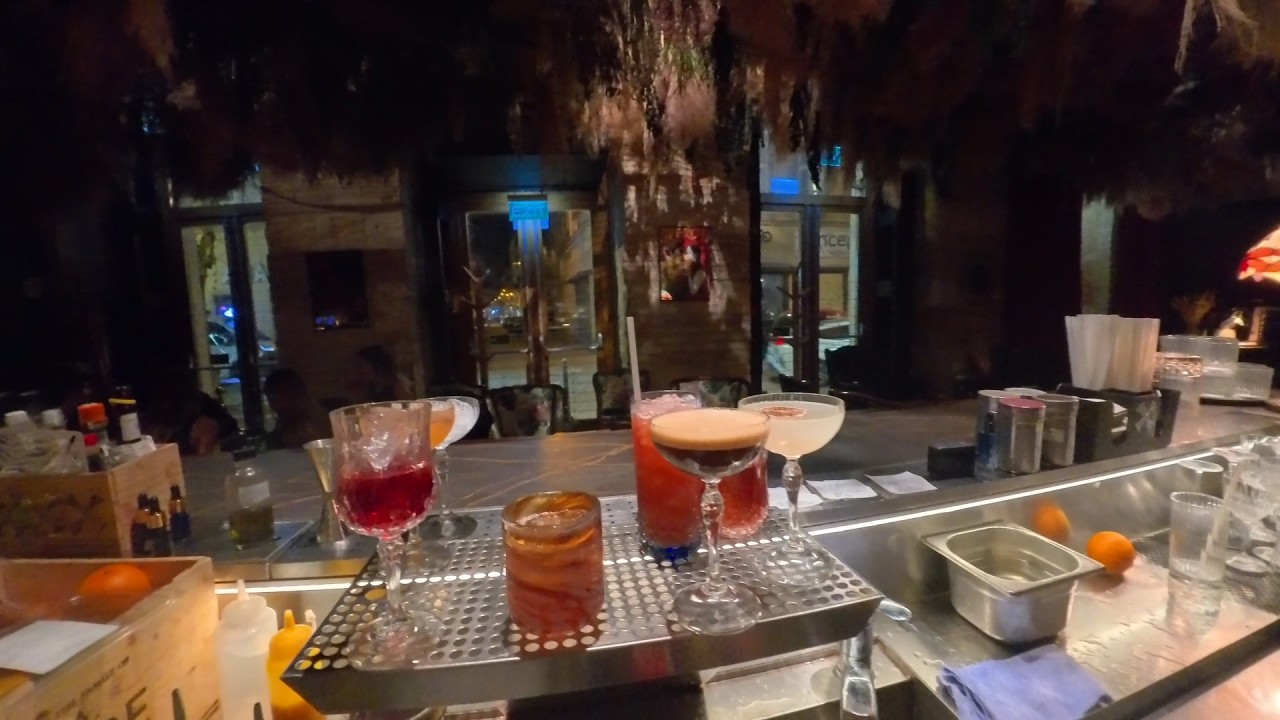 POV: Making 8 Cokctails in 8 minutes