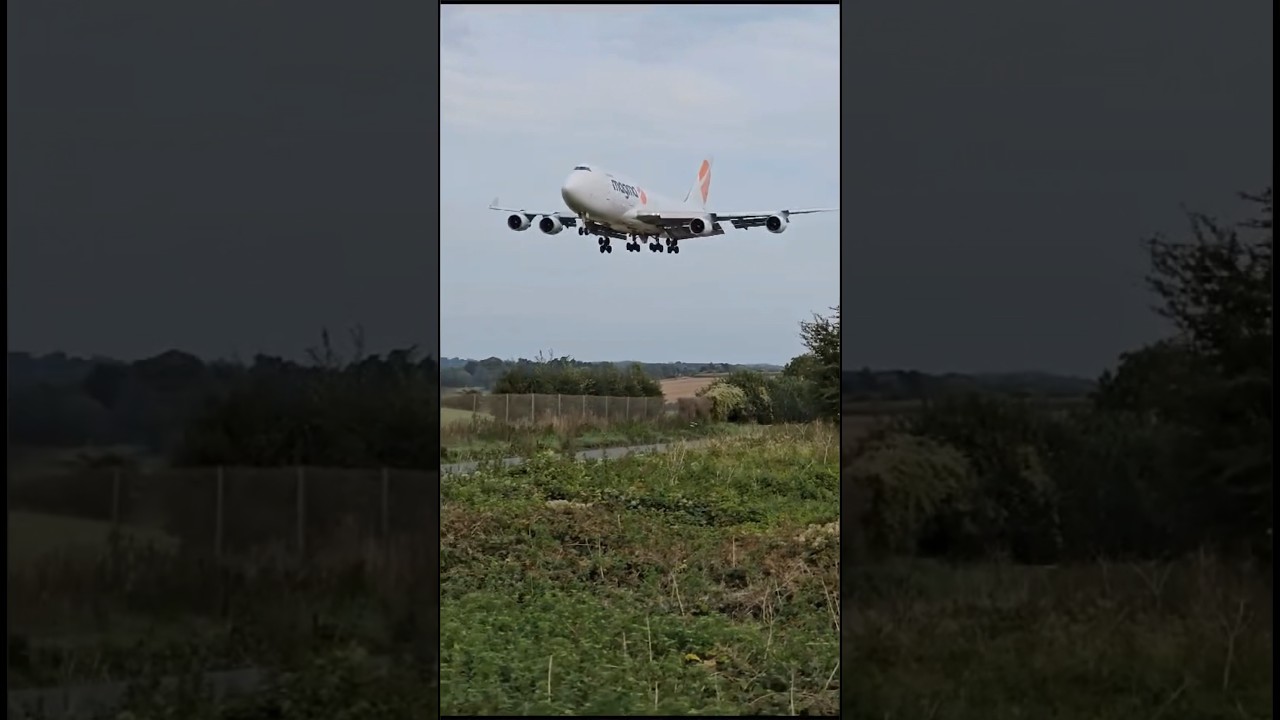 Boeing 747 Final Flight to Cotswold Airport 