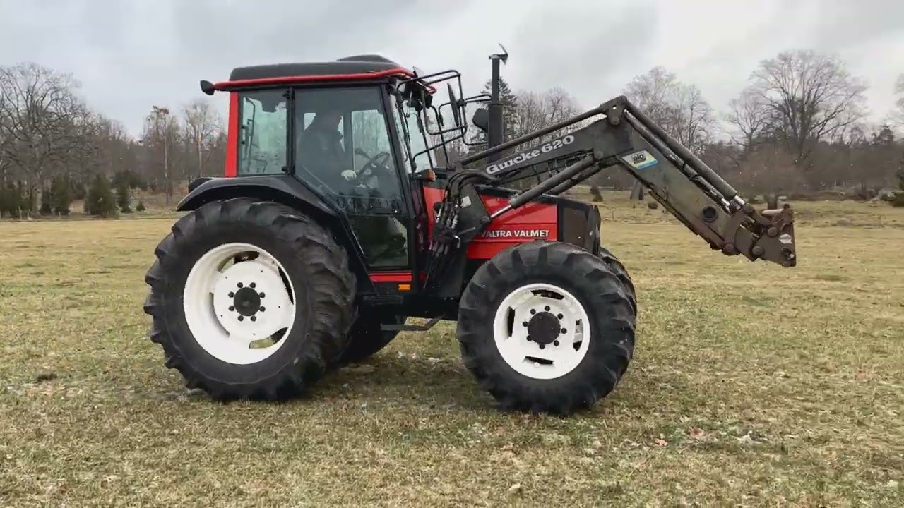 Traktor VALMET 700