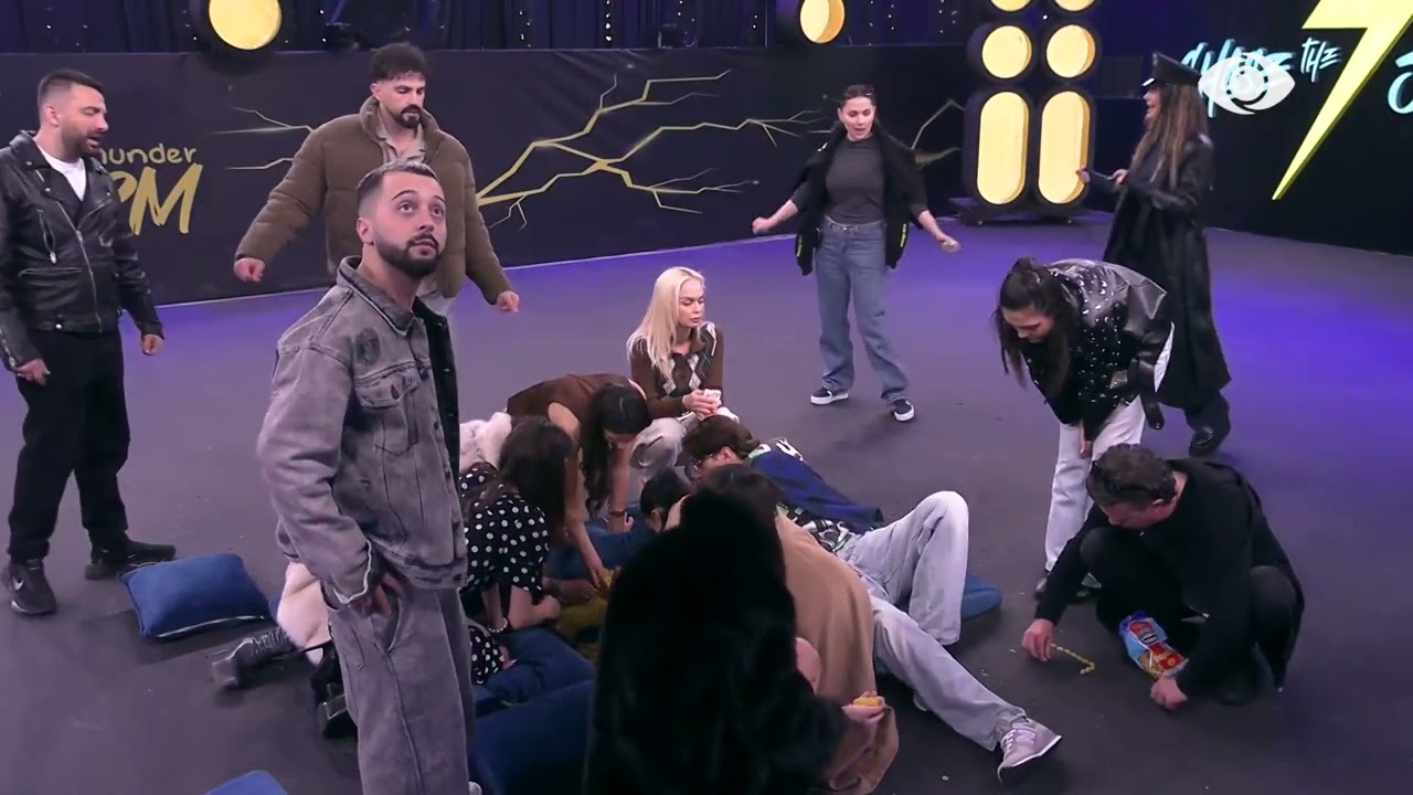 Gjatë përgatitjes banorët këndojnë dhe kërcejnë këngën “Mora fjalë” - Big Brother Albania VIP 4