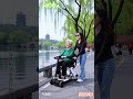 During the holiday, I took Grandma to the park and scenic area. She was overjoyed!