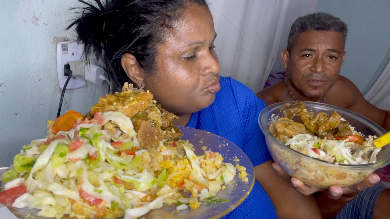 PESSOAL OLHA MINHA COMIDA DE HOJE AQUI NA ROÇA/dentro do rancho comi muito |eita trem bão😋\de mão