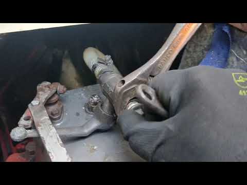 Video: Hvorfor sprutter min påhængsmotor?