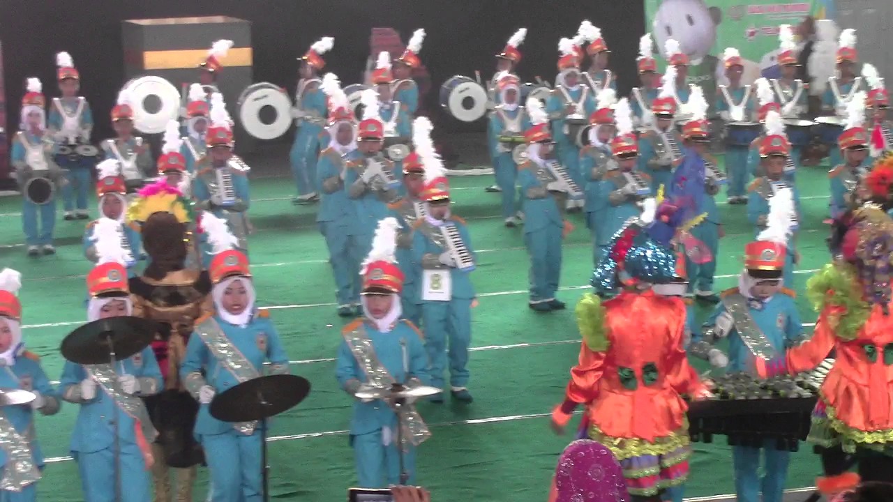 DRUMBAND BAHANA SURYA CERIA (BSC) MIM 04 BLIMBING  (APBM LAMONGAN MARCHING FESTIVAL 2017)