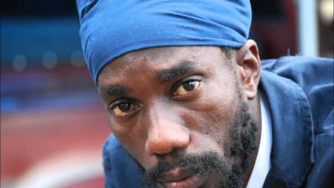 Captain Riddim Sizzla - Murder Star (Captain Riddim) (Jan. 2011) - YouTube