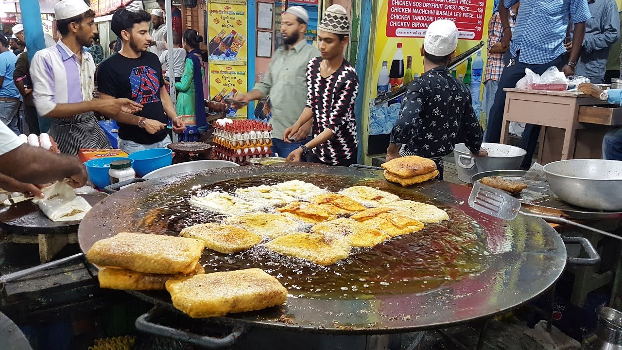 चिकन और मटन के ज़ाइकेदार व्यंजन - Ramazan Street Food  2018 - Rander,Surat City | Indian Street Food | Tasty Street Food