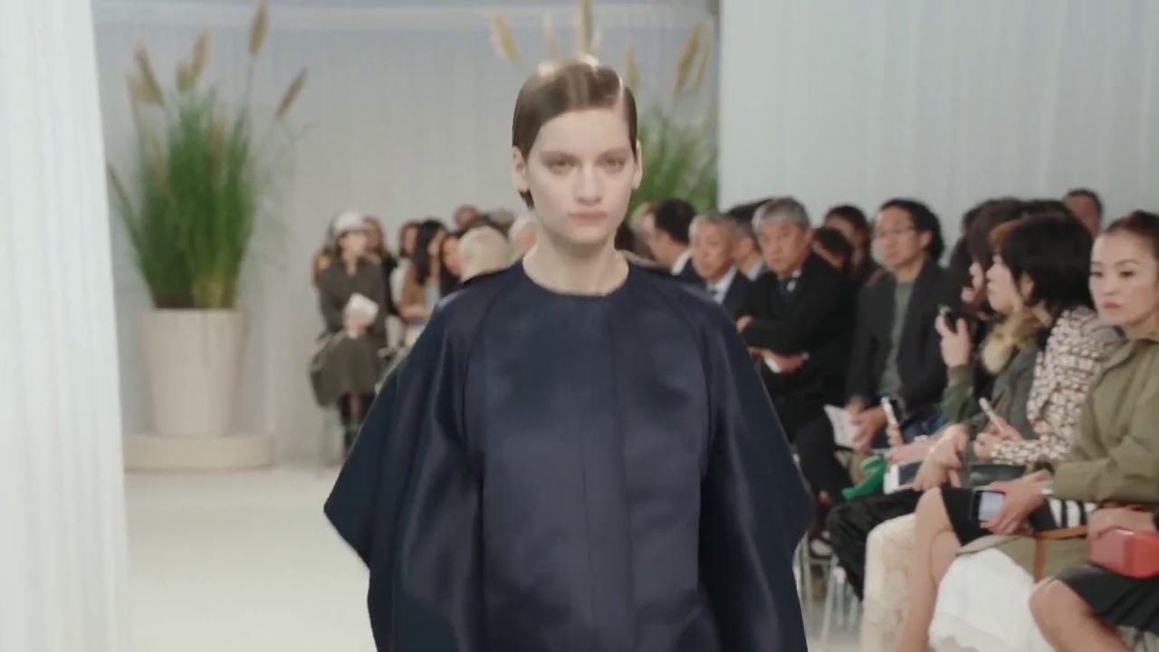 Loewe Spring/Summer 2020 - YouTube