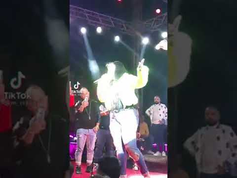 ياصحبه ورا الستاره الكل عينه عالطاره يارا محمد طب اجيب منين سالكين يمكن الاقي فى 