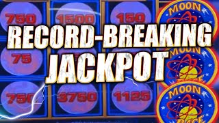 UNREAL! MASSIVE RECORD-BREAKING JACKPOT on Lightning Link Slot Machine Caught Live on FB!