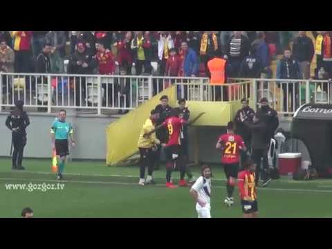 Demba Ba Golünü Attı Göztepe Taraftarı Besteyi Uyarladı