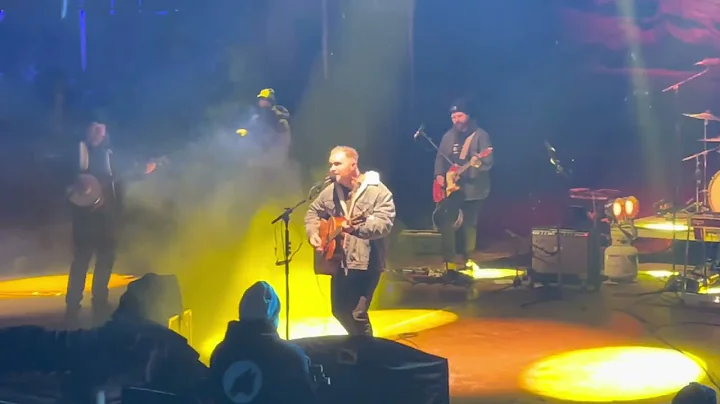 Zach Bryan - Flying or Crying (Red Rocks 11-3-22)