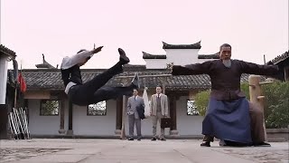 Japanese samurai provokes old man, unaware he's a master of unrivaled martial arts.