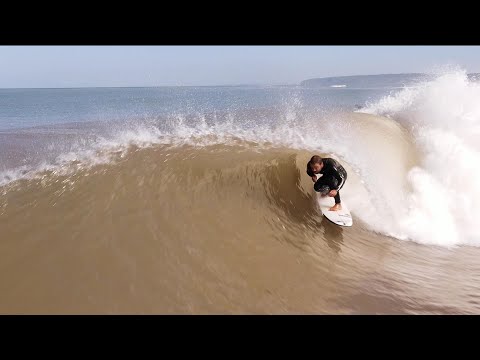 PISCINA DE ONDAS PERFEITA EM PENICHE - 🇵🇹