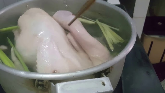 Đánh Giá và Phản Hồi từ Người Thưởng Thức