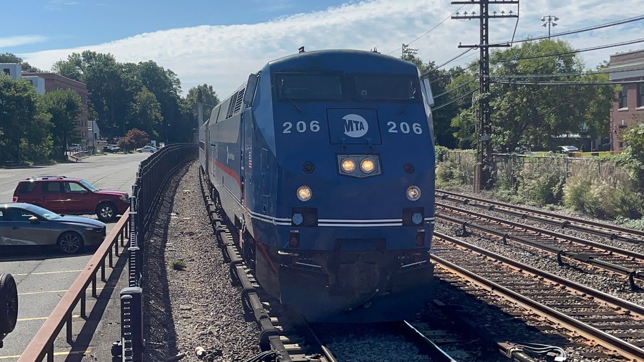 Amtrak & Metro-North - Hudson Line Trains @ Irvington (9/17/23)