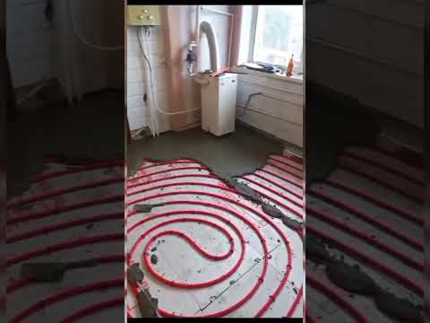 заливаем теплый пол #ремонт #кухня #полы #потолок #папа #муж #сын #своимируками