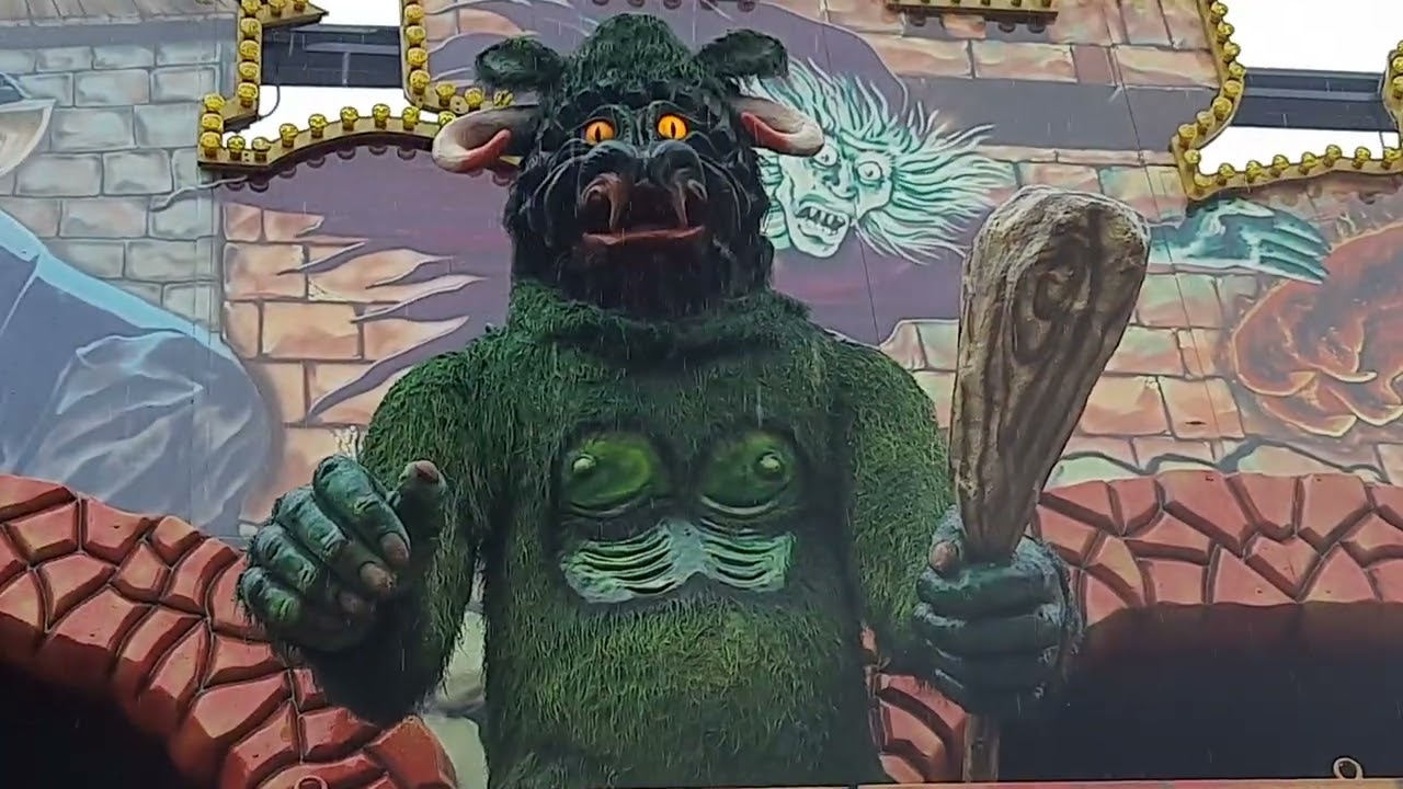 Die Große Geisterbahn (Schütze) Rheinkirmes Düsseldorf 2022