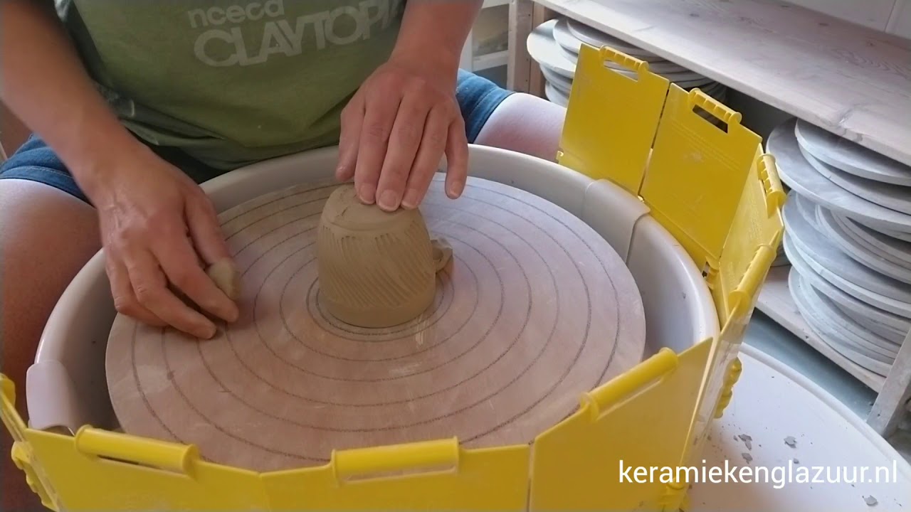 Afdraaien op een houten bat.