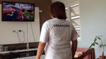 Vangurl Realubit playing Kinect Sports (Long Jump)