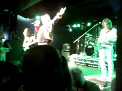 Watch Fan Halen - Ain't Talkin' 'Bout Love @ Loose End, Reeuwijk / Sept. 4, 2010 on YouTube