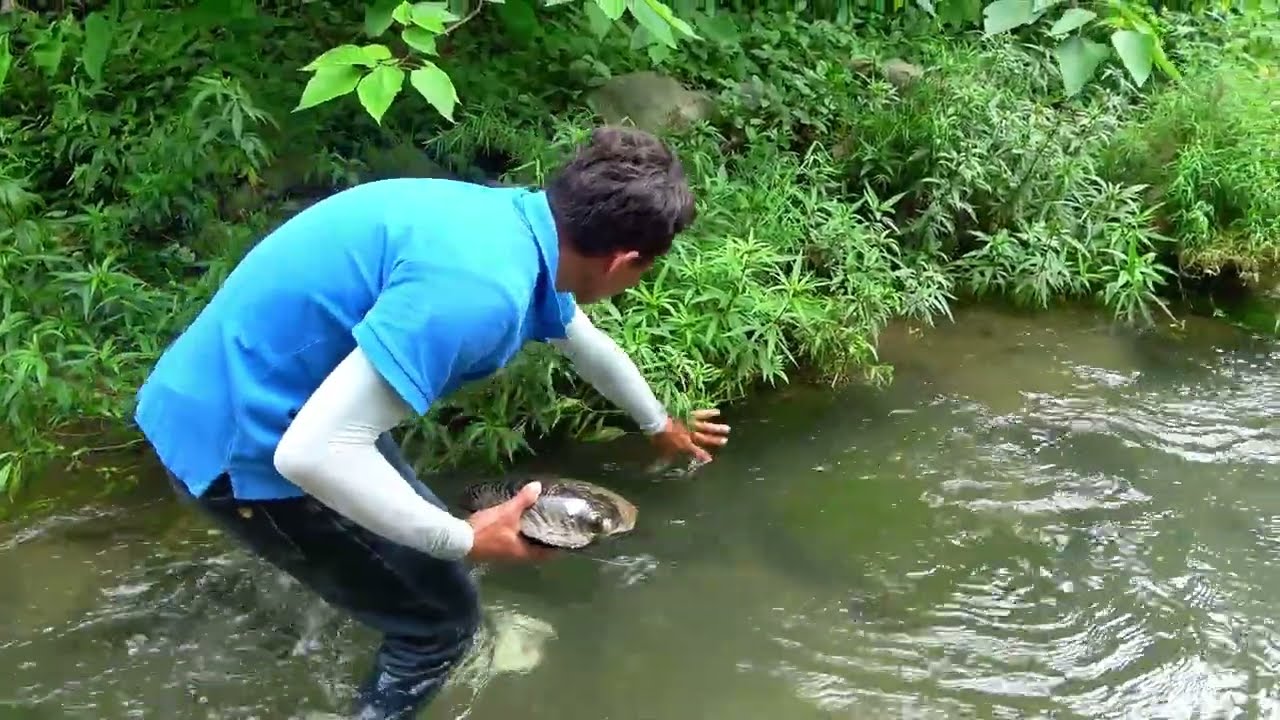 From Riverbed to Riches: Girl Stumbles Upon Prehistoric Clam Loaded with Gems—Is This a Sign?