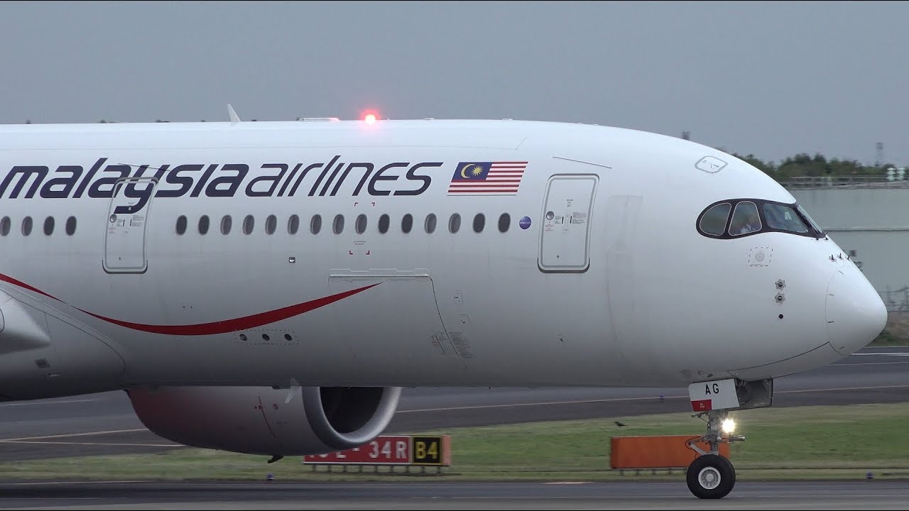 Malaysia Airlines Negaraku Livery Airbus A350-900 9M-MAG Landing