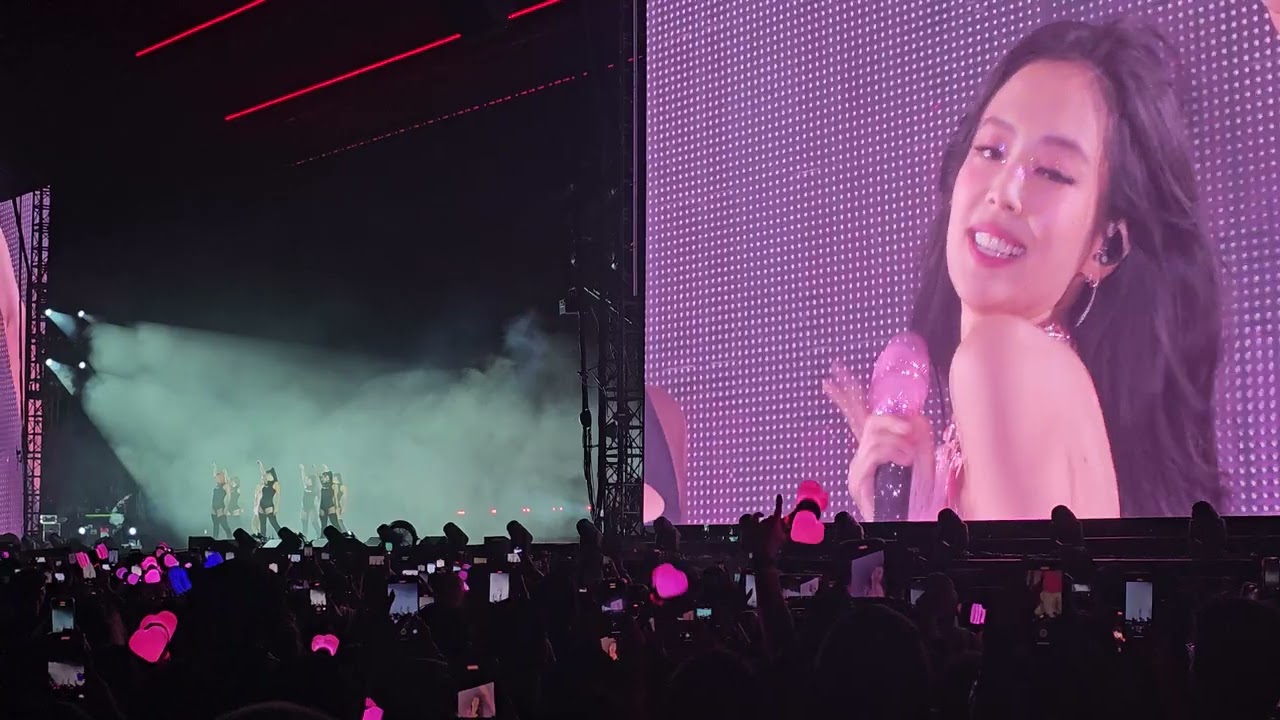 Blackpink in LA at Dodger Stadium - Jennie, Solo