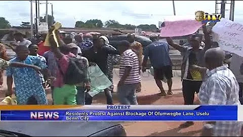 Residents protest against blockage of Ofumwegbe Lane, Uselu in Benin City