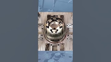 Collapsible Core Mold Mechanism - Inward Retraction