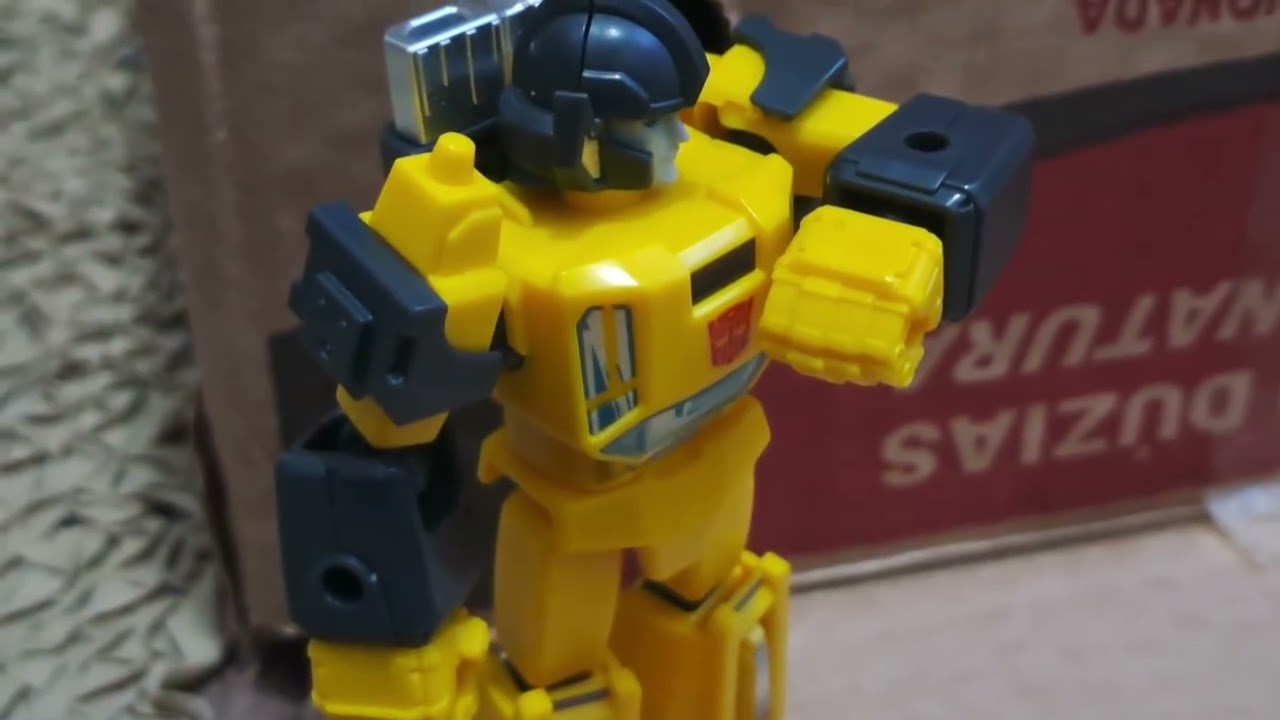 Primeiro minuto de TRANSFORMERS THE RISING EP 01 ( the last soldiers )