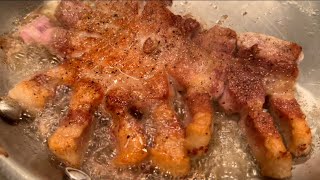 「豚テキ」という名の豚のステーキ、脂と筋をカリカリに焼き尽くしながらジューシーに焼き上げる🔥フランス料理に20年向き合ったシェフの出した答え