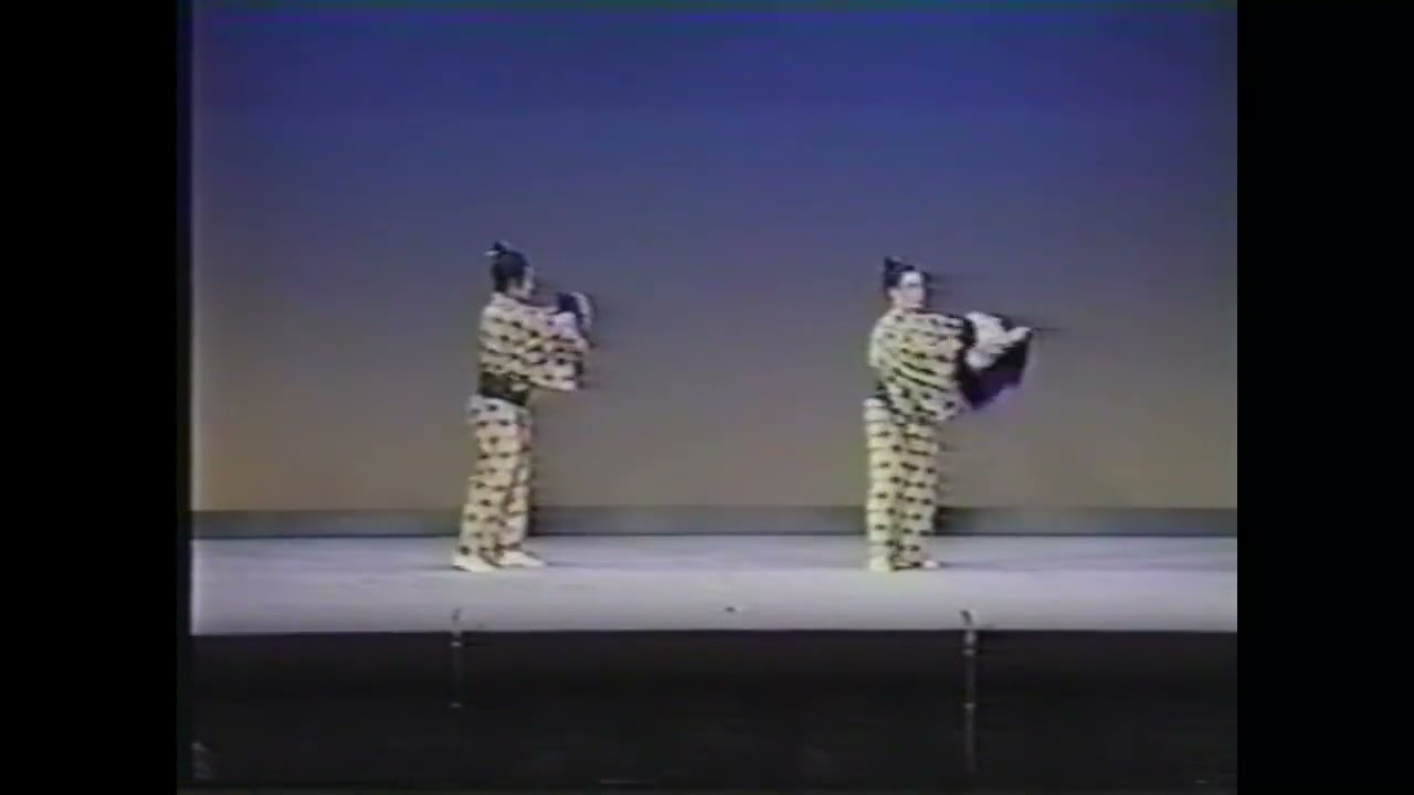 琉球舞踊 「獅子舞（ししまい）」 - YouTube