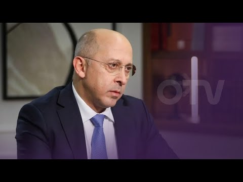 بالصوت تناقضات النائب الان عون