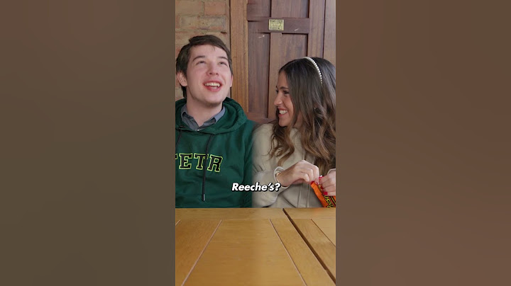 College Students try Reese's!