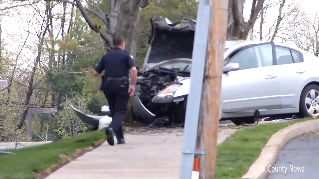 Car Crash into Tree on Ronson Road in Woodbridge YouTube