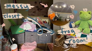 i turned my closet space into a room for my build a bear frog?!?! (part 1)