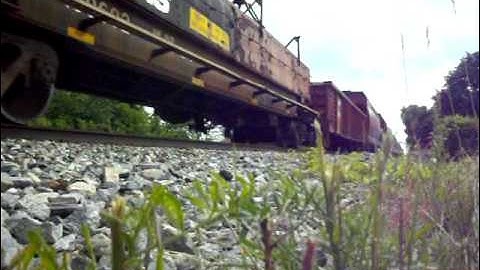 NS 38E (6-15-11) SD70M-2 w/nice K5LLA horn show!