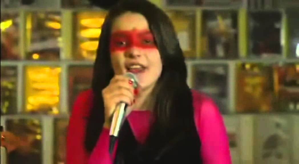 Julie e Os Fantasmas- Deixe A Música Te Levar (Vídeo Montado)