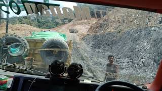 Download Lagu Bongkaran jalan baru diatas jembatan kali wara ,,banyak jebakan batman MP3